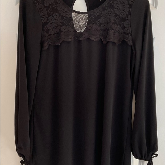 White House Black Market Lace Yoke Dressy Top - Size Large - Black - Picture 4 of 10